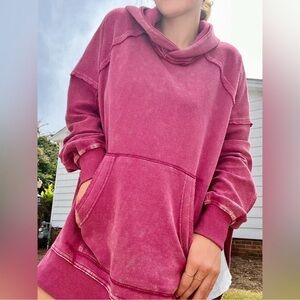 AEMI + CO Deb Washed Oversized Hoodie